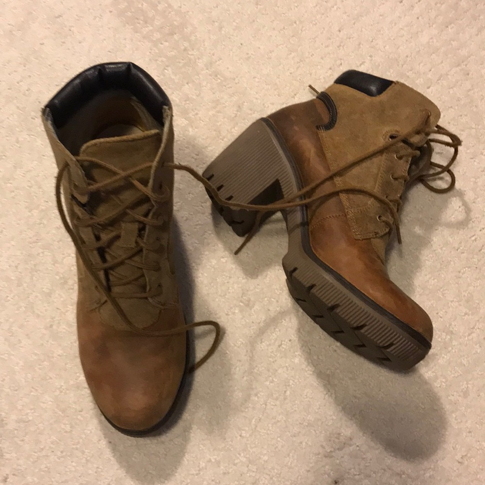 CAT combat boots sz 9